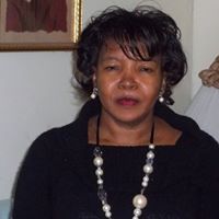 Martha Bond Photo 10