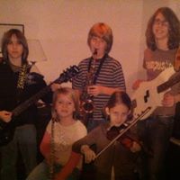 Amy Hooper Photo 19