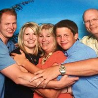 Julia Turner Photo 20