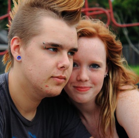 Stephanie Hutton Photo 6