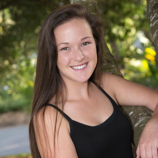Julia Sampson Photo 4