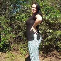 Jennifer Rowland Photo 47