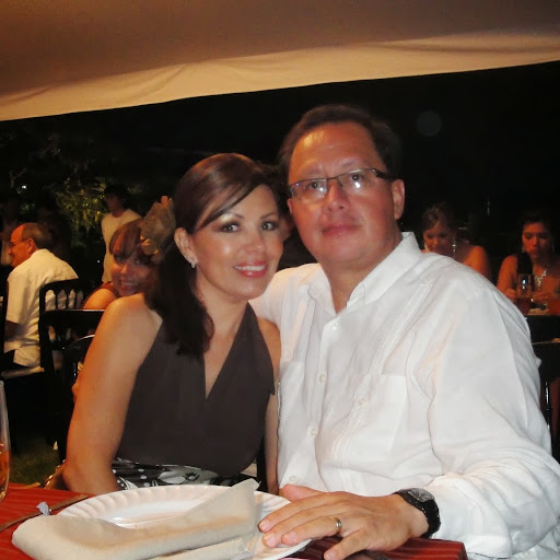 Elizabeth Padilla Photo 22