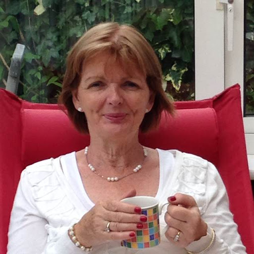 Sandra Thornton Photo 3
