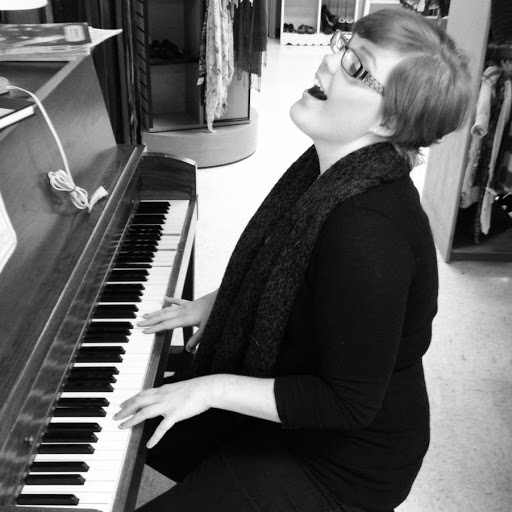 Brandy Welch Photo 34