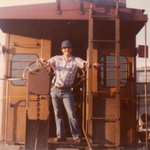 Carl Hawkins Photo 23