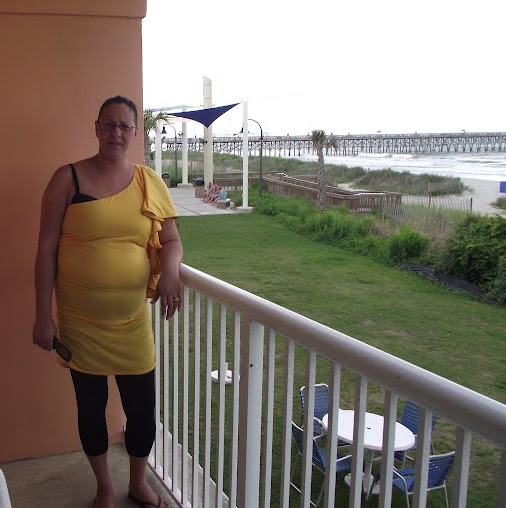 Elizabeth Locklear Photo 36