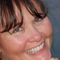 Suzanne Bates Photo 19