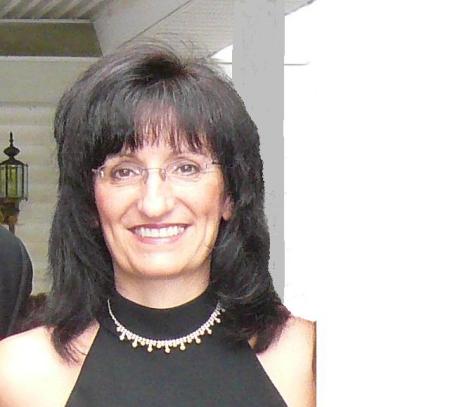 Laurie Ellis Photo 6