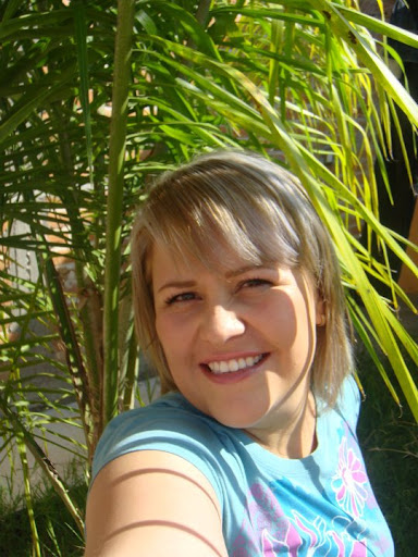 Noemi Castellanos Photo 11