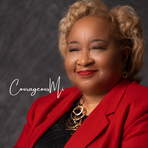 Michelle Small Photo 34