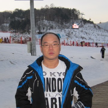 Raymond Sim Photo 3