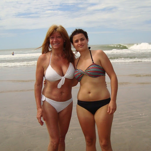 Elba Robles Photo 10