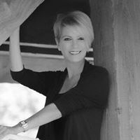 Heather Krueger Photo 19