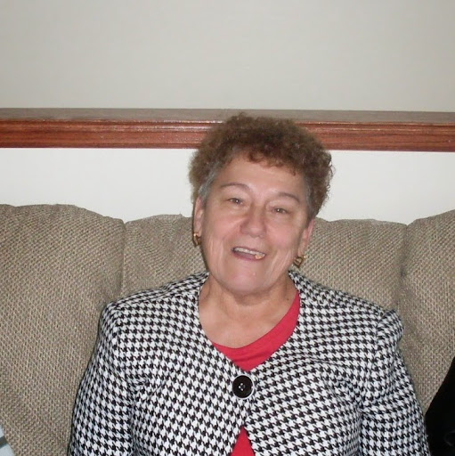 Laura Cantwell Photo 15