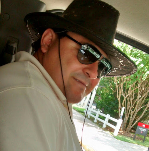 Hector Quintanilla Photo 35