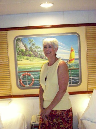 Gloria Perry Photo 30
