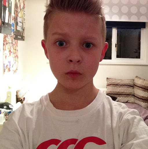 Cameron Hanson Photo 22