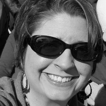 Julie Wetzel Photo 32