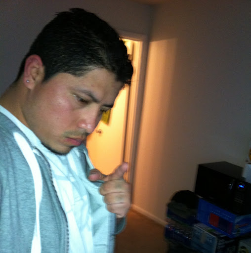 Miguel Calderon Photo 31
