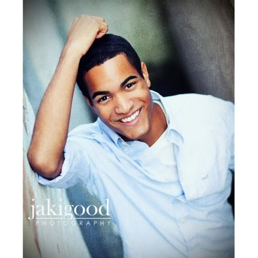 Travis Brown Photo 14