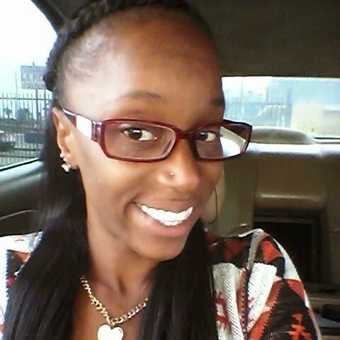 Danielle Singleton Photo 20
