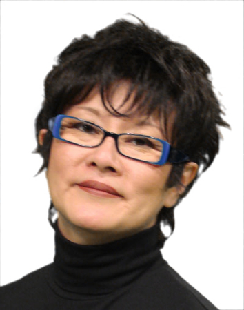 Amy Wong Photo 26