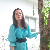 Noemi Castellanos Photo 10