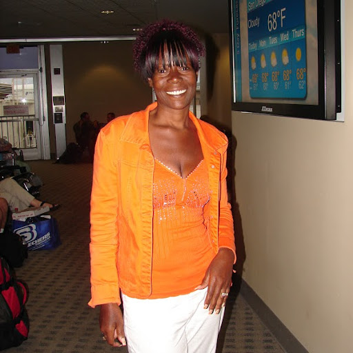 Rochelle Harris Photo 6