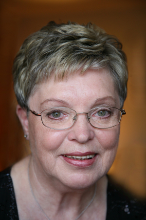 Sandra Ward Photo 12