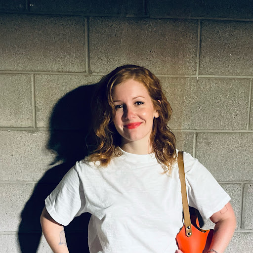 Kate Moore Photo 33