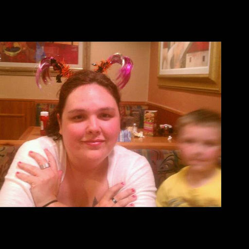 Samantha Huston Photo 8