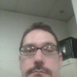 Chris Hardy Photo 54