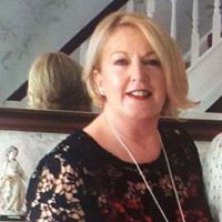 Catherine Clarke Photo 12