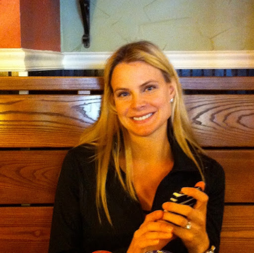 Stephanie Dunn Photo 13