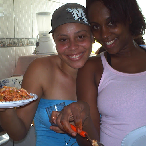 Janice Gomes Photo 22
