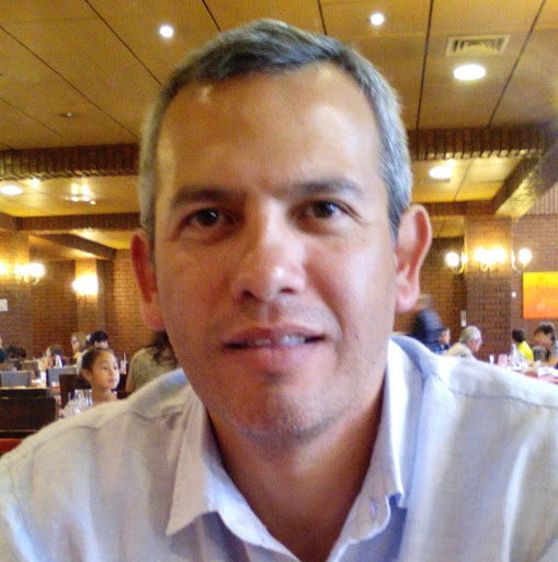 Alejandro Silva Photo 36