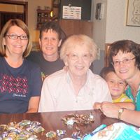 Janet Hardy Photo 29