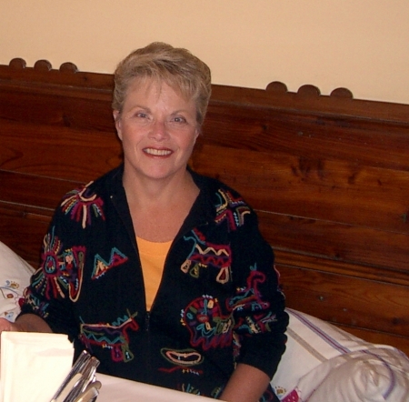 Lynn Richards Photo 33