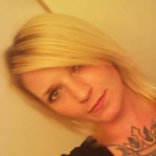 Stephanie Flint Photo 18