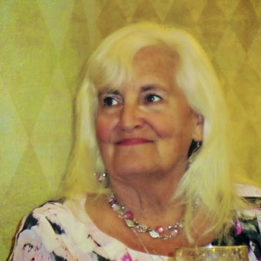 Sue Davis Photo 31