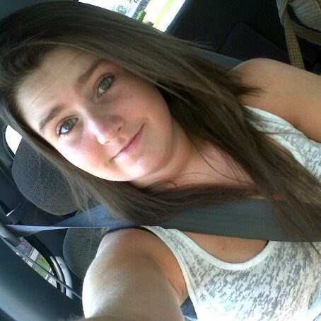 Brooke Robbins Photo 20
