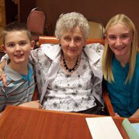 Theresa Rowe Photo 12