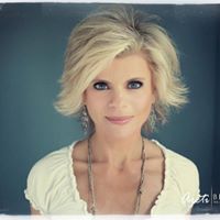 Anne Whelan Photo 16