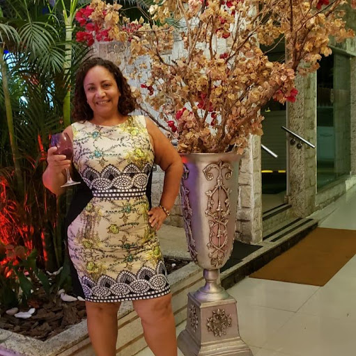 Sandra Alcantara Photo 15