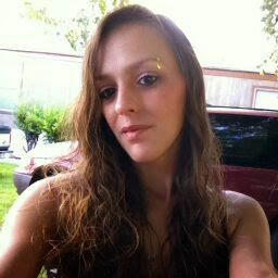 Sara Roberts Photo 31