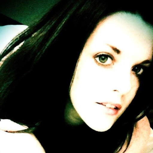 Stephanie Martin Photo 36