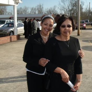 Norma Thompson Photo 3