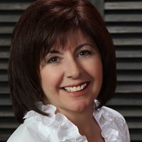 Deborah Ramos Photo 14