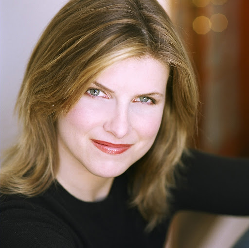 Jennifer Field Photo 5